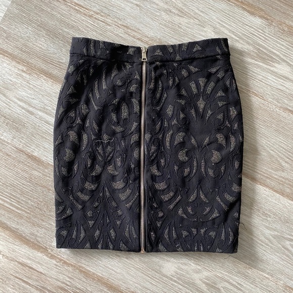 Luna metallic skirt and crop top set - Picture 5 of 10